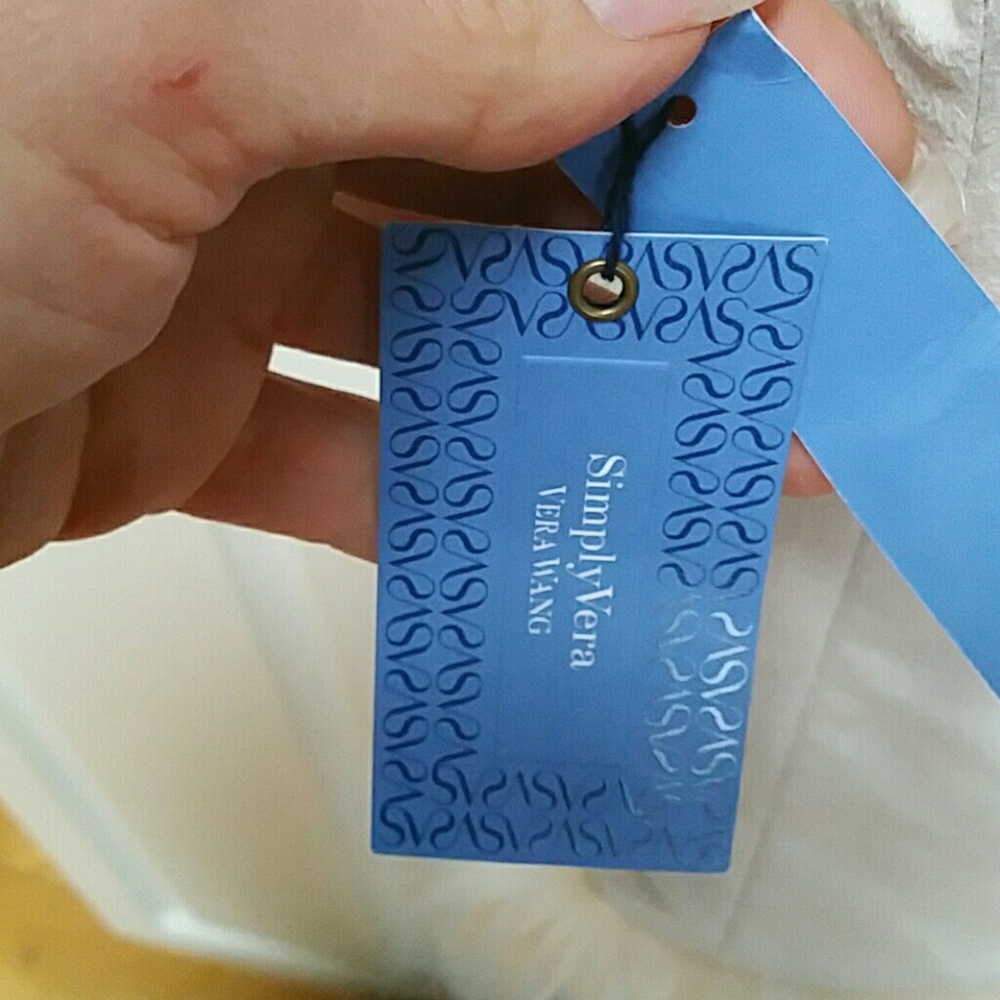 Simply Vera Fur Vest S/M.  NWT. - Picture 4 of 5